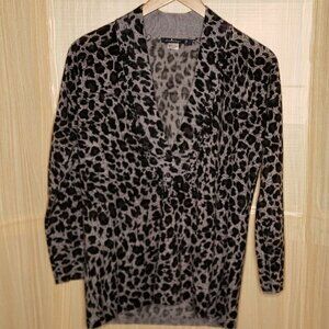 Christon Womens Grey Leopard Print Wool Blend Lightweight V Neck Sweater Large